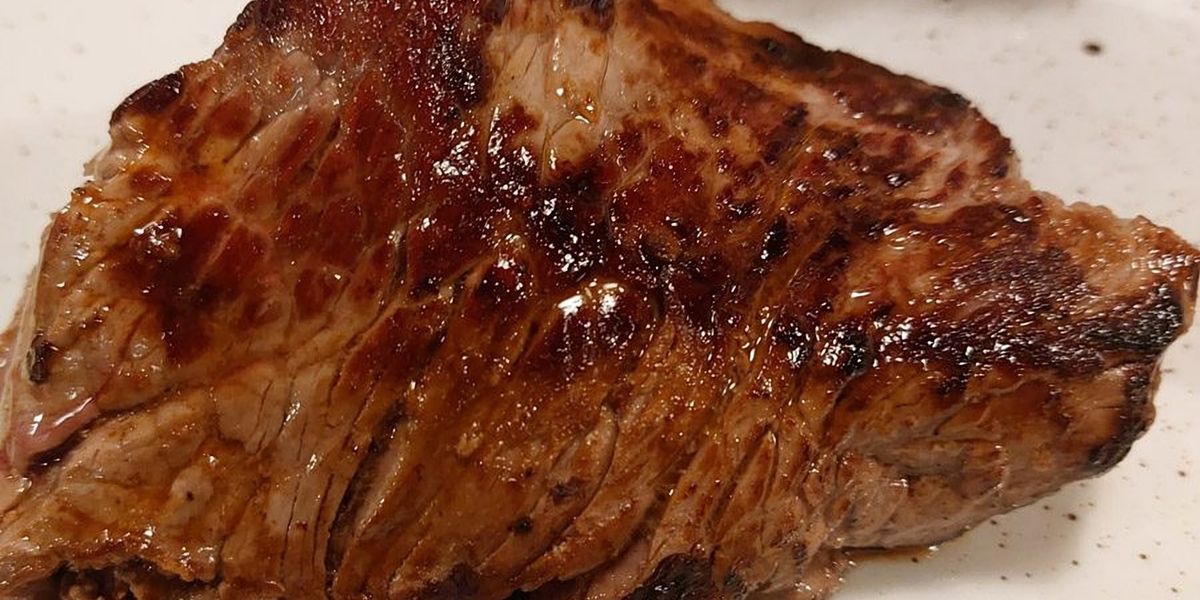 Une pièce de bœuf de race limousine grillée, servie Au Paysan Gourmand, à Limoges